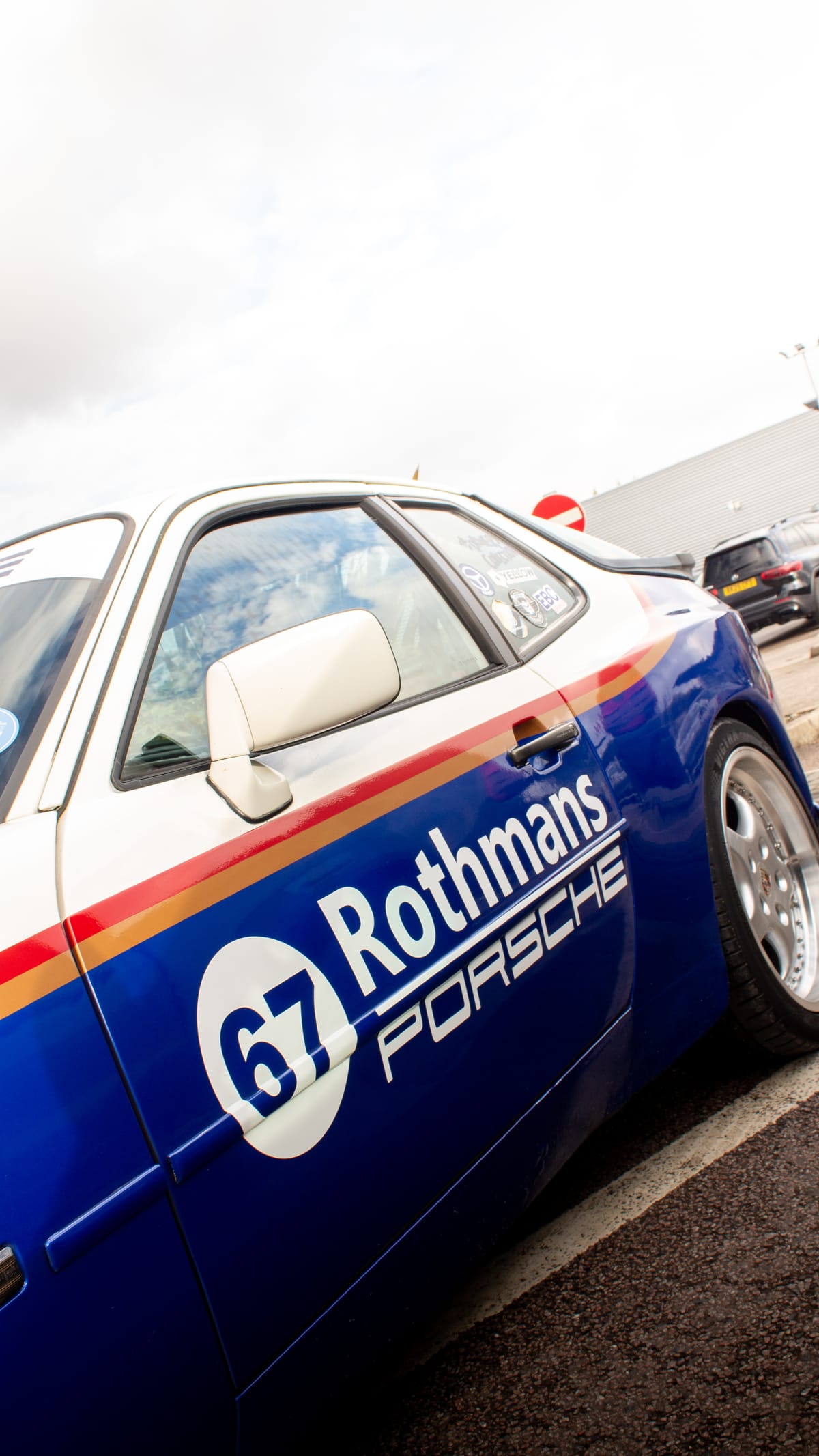 Porsche 944